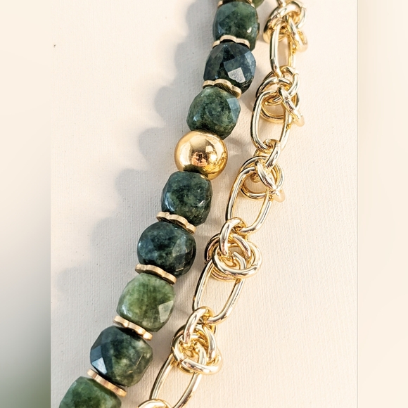 Natural Green Jade In Two Strand Gold Plated Barbed Knot Necklace With Pendant - Picture 4 of 10